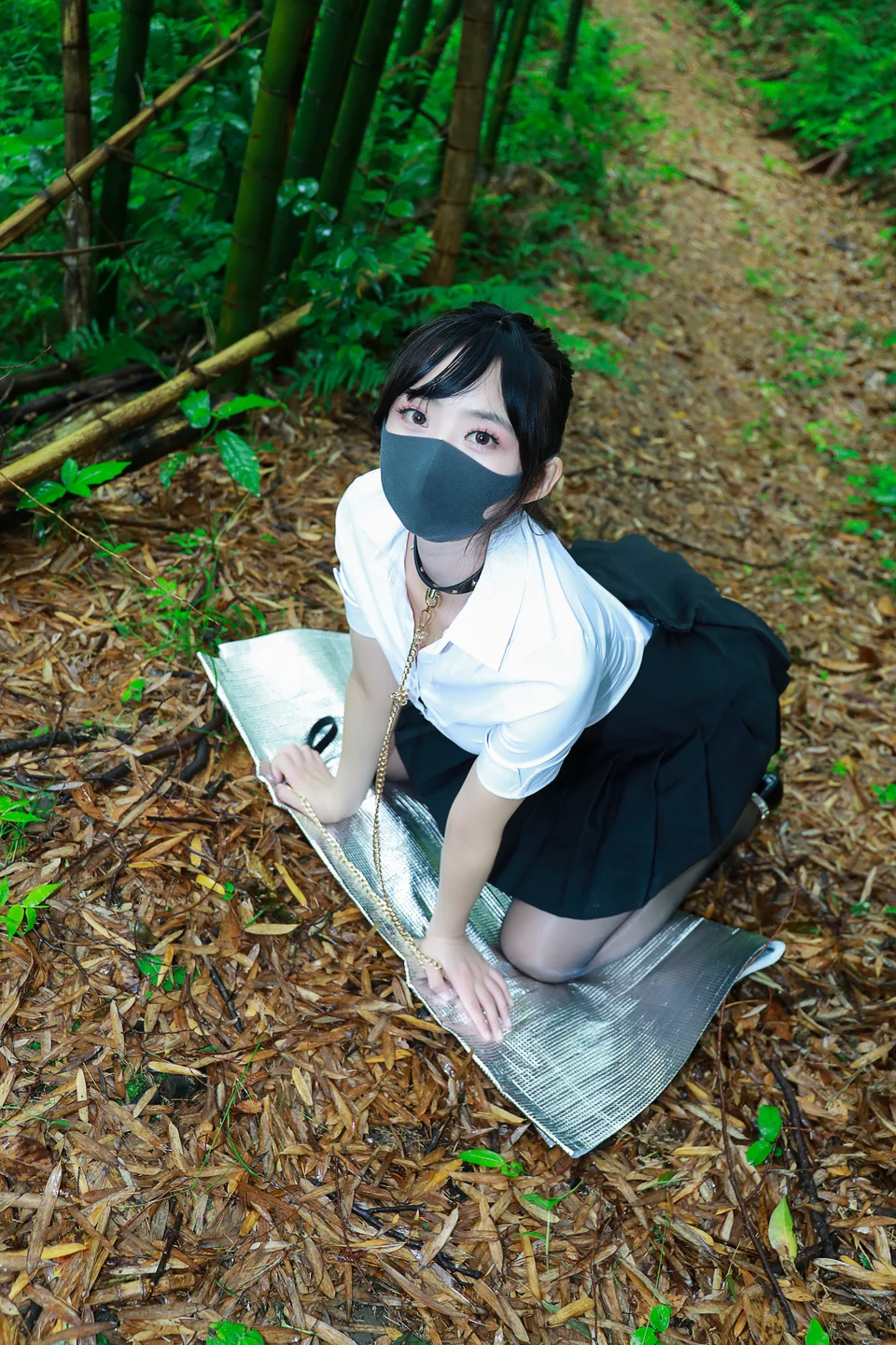 李佳 - No.010 黑百褶裙森林 [58P-348MB] tg@simisebaisi 【丝足阁】017.webp